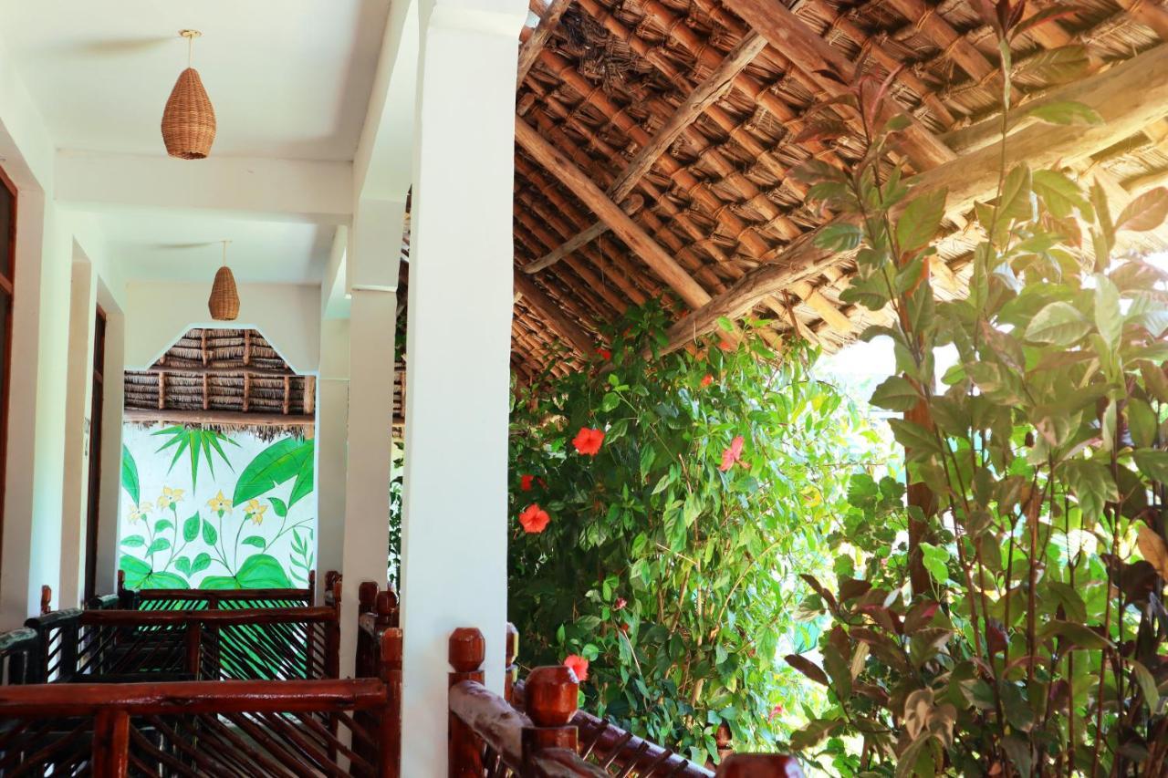 نونغوي Darwesh Nyumba Lodge المظهر الخارجي الصورة