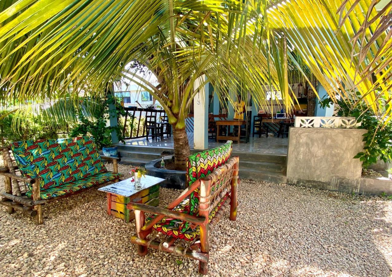 نونغوي Darwesh Nyumba Lodge المظهر الخارجي الصورة