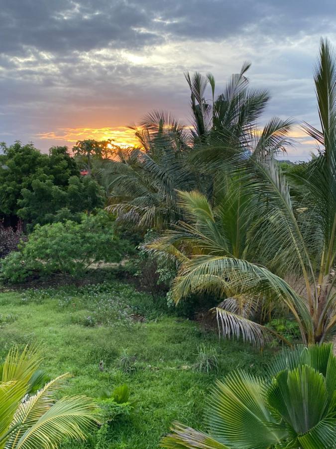 نونغوي Darwesh Nyumba Lodge المظهر الخارجي الصورة