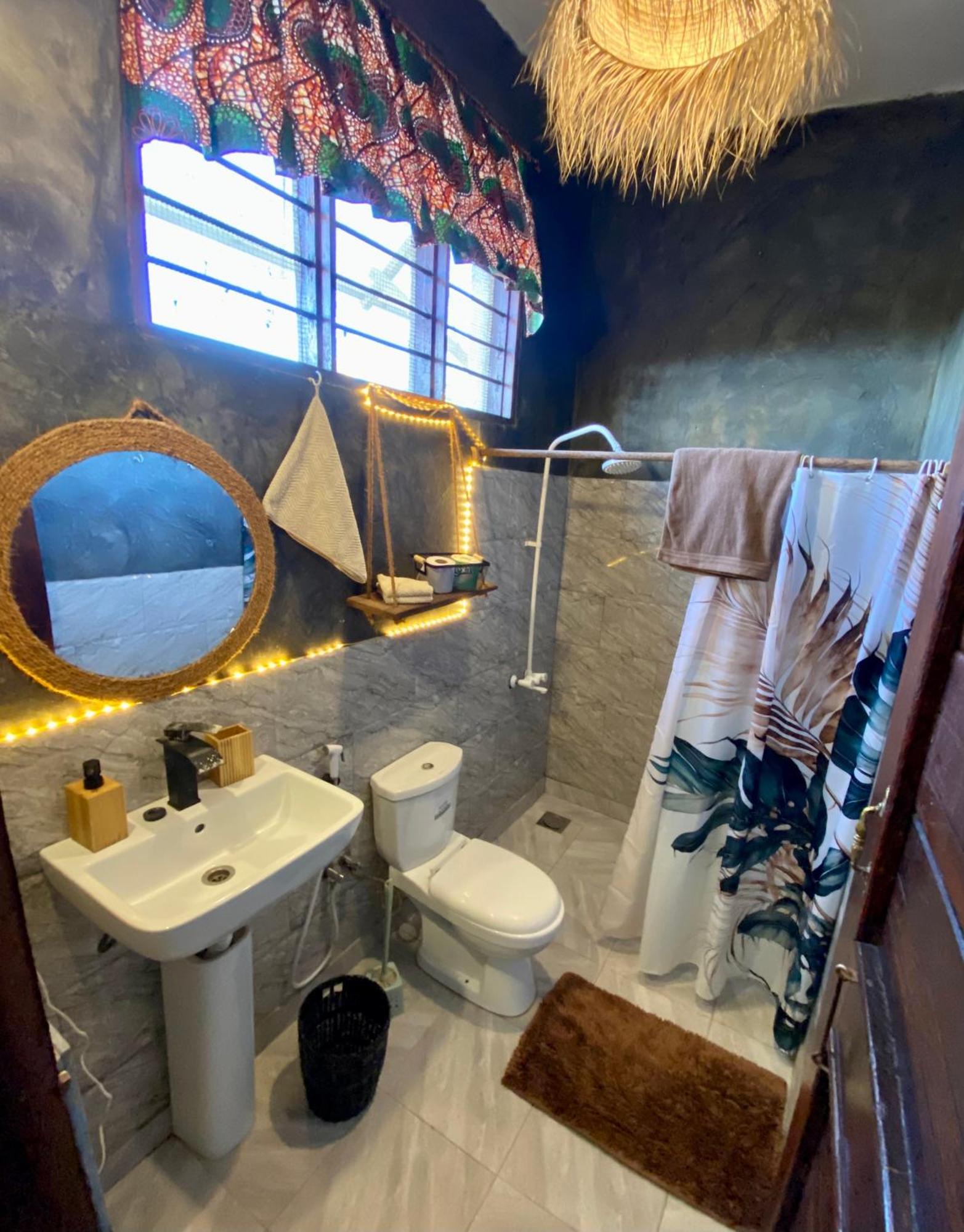 نونغوي Darwesh Nyumba Lodge المظهر الخارجي الصورة