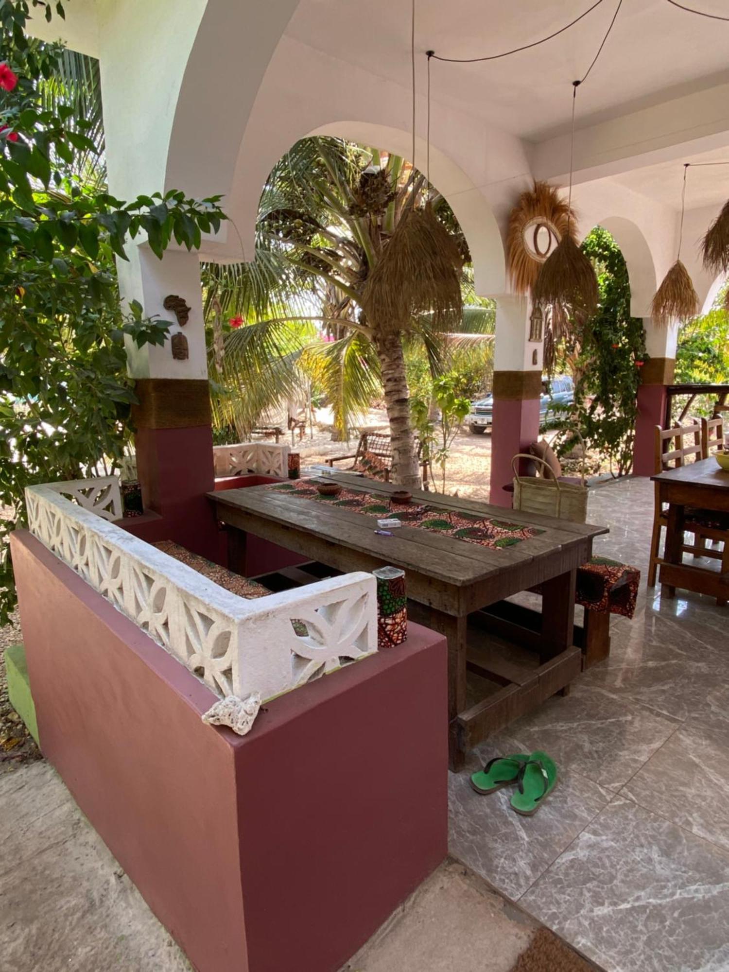 نونغوي Darwesh Nyumba Lodge المظهر الخارجي الصورة
